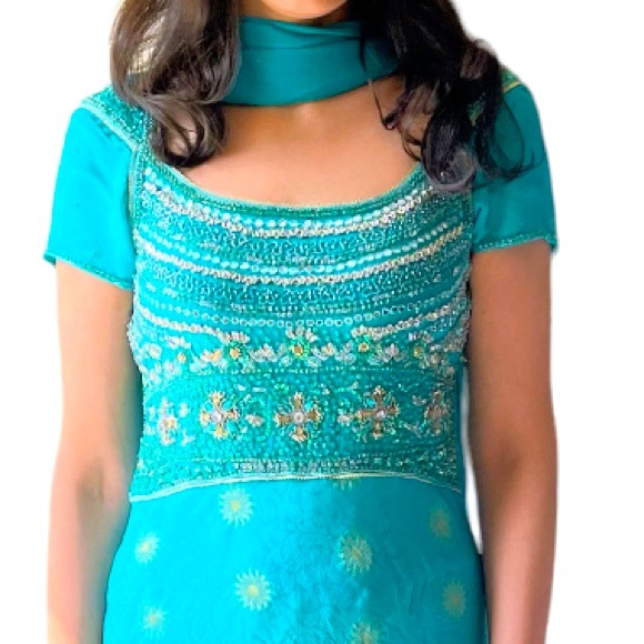 Blue kurta set with beads & mirror work